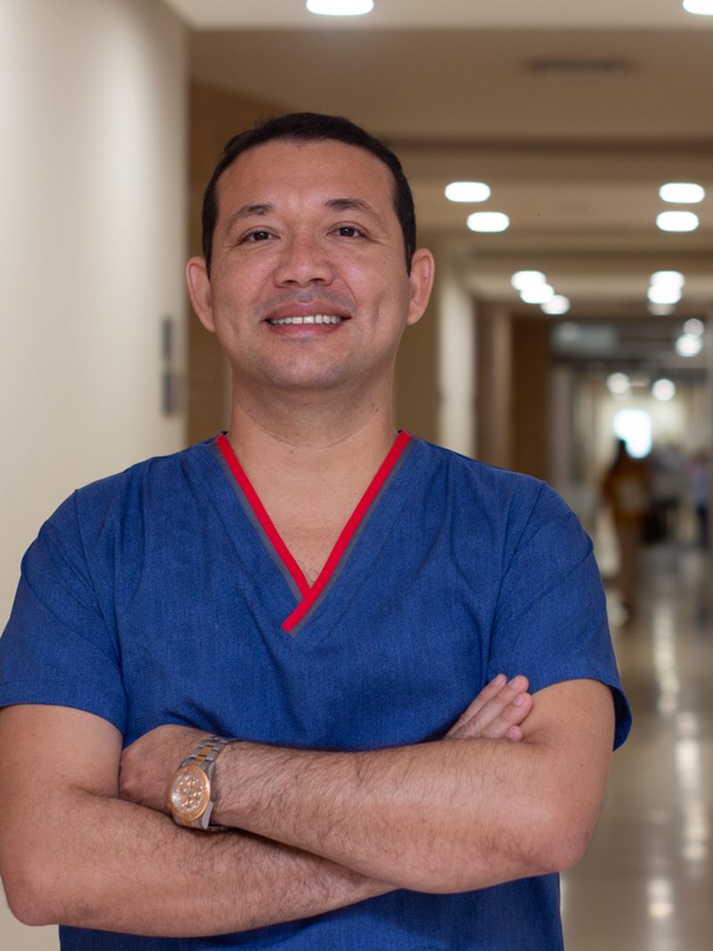 Mgst. Néstor F. Pineda Lechuga · Fisioterapeuta y Director Clínico